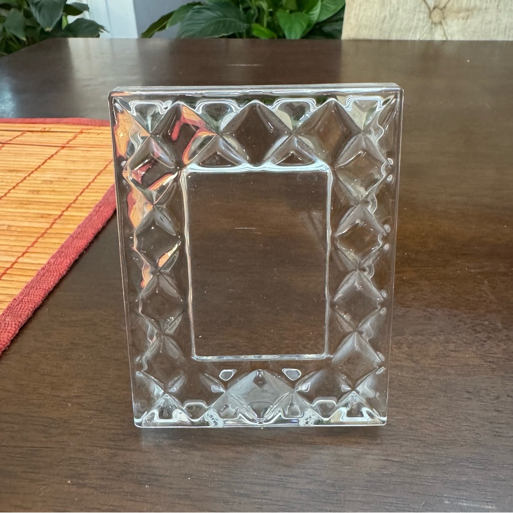 Lenox Lead Glass Quilted Diamond Look Standing Picture Frame